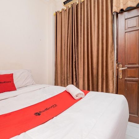 Kedurus Reddoorz Plus @ Gunungsari Surabaya מראה חיצוני תמונה
