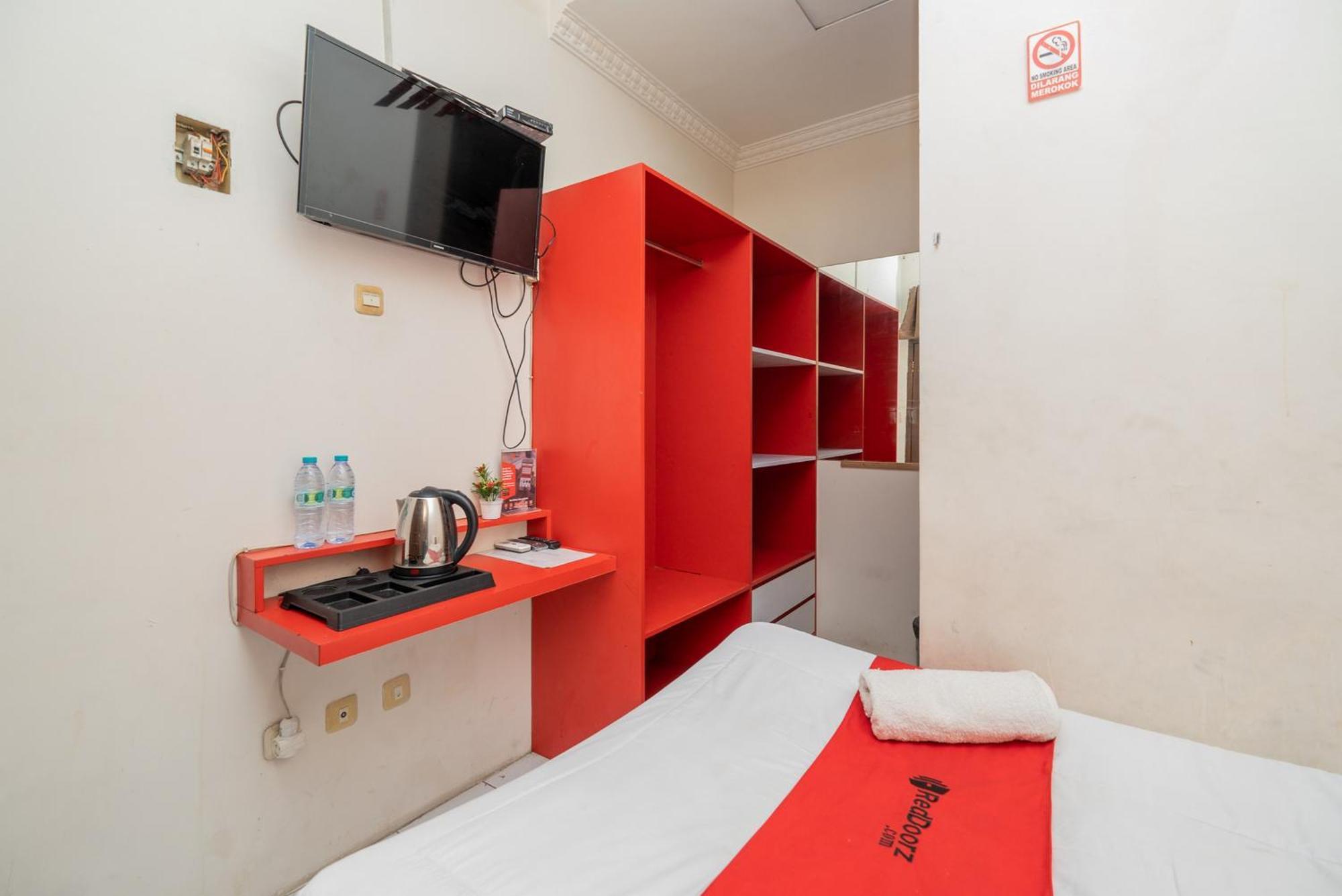Kedurus Reddoorz Plus @ Gunungsari Surabaya מראה חיצוני תמונה
